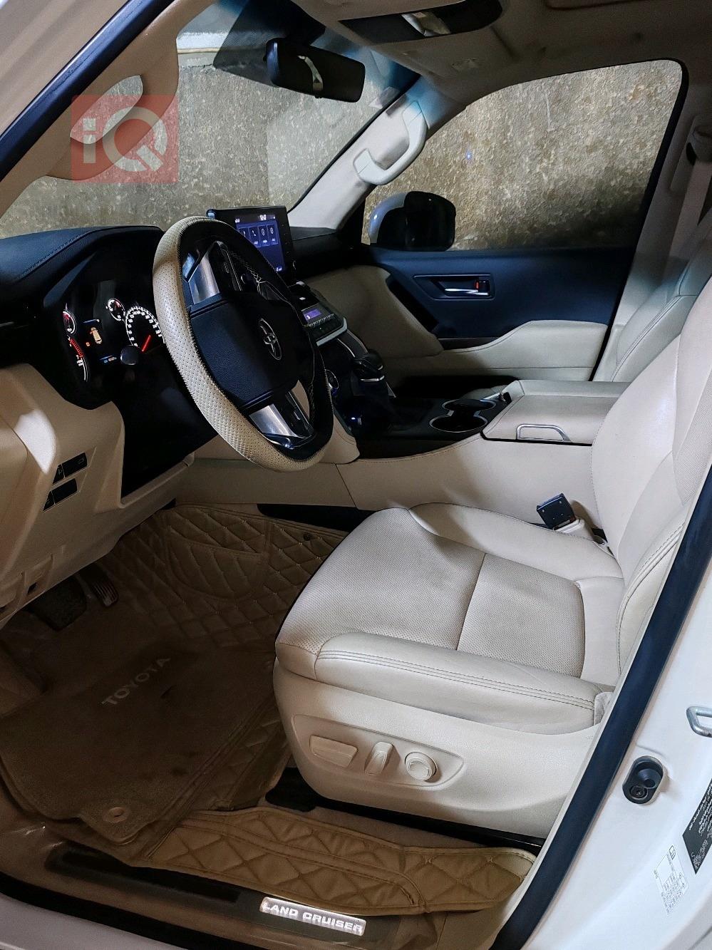 تويوتا لاندكروزر